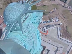 Statua Wolności cała drżała. U nowojorczyków wywołało to śmiech