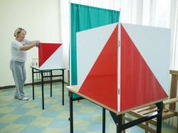 Wybory samorządowe 2024. Polacy ruszyli do urn