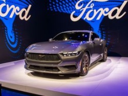Ford zapłaci właścicielom muscle carów, którzy przesiądą się do mustanga