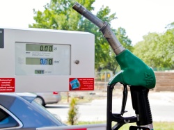 Czy warto tankować benzynę 98-oktanową? [SONDA-WYNIKI]