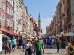 Stawki VAT w Polsce długo nie spadną? Kluczem wydatki na obronność
