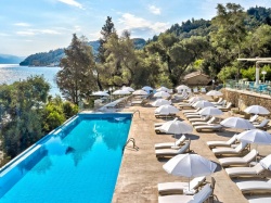 Zaplanuj wymarzone wakacje w Grecji — TOP 5 hoteli przy plaży