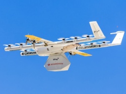 Firmy rozszerzają dostawy dronami. Będą latać z jedzeniem