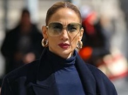 Jennifer Lopez z torebką za blisko 40 tysięcy szuka KOLEJNEJ nieruchomości (FOTO)