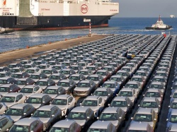 Elektryki z Chin blokują europejskie porty. Popyt maleje, logistyka kuleje, nadchodzą cła