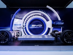 Druga generacja baterii BYD Blade już w sierpniu 2024 roku? Media: 0,19 kWh/kg (+27 proc.), 1 300 km zasięgu w hybrydzie