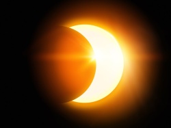 NASA nagrała niezwykły film z zaćmienia Słońca. Pokazuje Ziemię