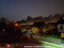 Potężny pożar hali produkcyjnej w Mikołowie