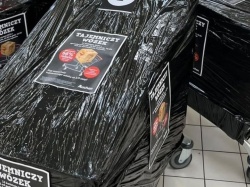 Auchan zrobił mystery boxy. Tajemniczy wózek w sklepach