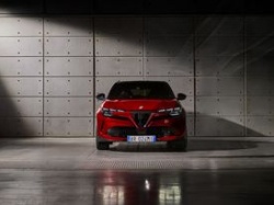Alfa Romeo Milano po polsku. Tavares odpiera zarzuty wściekłych Włochów