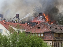 Pożar AJP w Gorzowie Wielkopolskim. Ogień się rozprzestrzenia