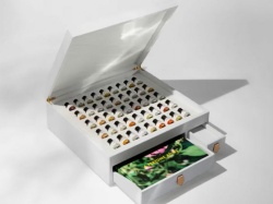 Perfumeryjny atlas Louis Vuitton - kolekcjonerski album dla tych, którzy 