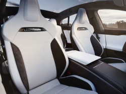 Tesla Model S Plaid zyskuje sportowe siedzenia, które najpierw miał Cybertruck. Tylko że Tesla Cybertruck ich… nie ma