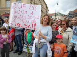 Przeciwnicy aborcji na marszu w Warszawie. „Sprzeciw wobec rewolucji”