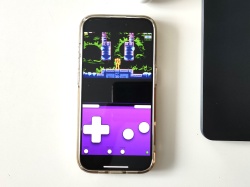 Zdążyłem sprawdzić emulator Nintendo na iPhone’a z App Store. Długo nie pograłem