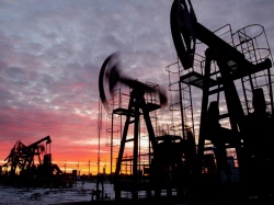Ceny ropy podskoczyły tylko na chwilę. Maleją obawy o wojnę Izraela z Iranem