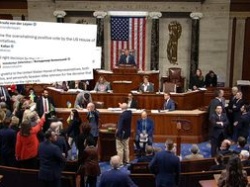 Zapadła decyzja Izby Reprezentantów USA ws. pomocy dla Ukrainy. W sieci lawina komentarzy