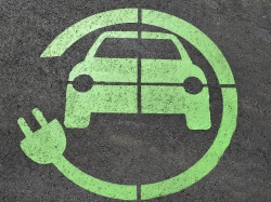 Chińskie auta elektryczne nie mogą dojechać do klientów w Europie