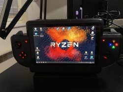 Pasjonat gier tworzy własną konsolę z AMD Ryzen 5 5600G APU!