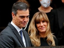 Premier Hiszpanii zawiesza karierę polityczną. W tle afera z jego żoną
