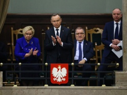 Mimika Andrzeja Dudy przyciągnęła uwagę internautów. Wszystko nagrały sejmowe kamery