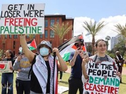 Amerykańscy studenci protestują przeciw ludobójstwu w Gazie. Aresztowania po możliwej prowokacji