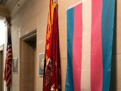 USA: Arcybiskup zachęca do duszpasterstwa osób transseksualnych
