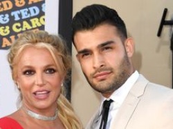 Małżeństwo Britney Spears i Sama Asghari trwało 14 miesięcy. Po sądowej batalii podzielili się opieką nad pięcioma psami