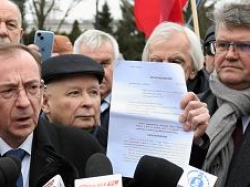 Wąsik i Kamiński na listach do PE. Senator o podsłuchach w PiS: Zarzucono sieć na ludzi prezesa