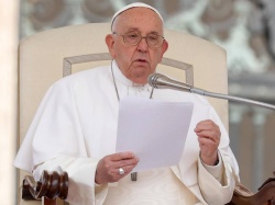 Papież Franciszek wzywa do modlitwy za Ukrainę. Zwrócił się też do Polaków