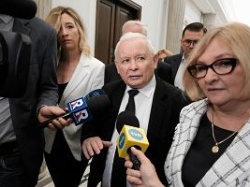 Absurdalna sytuacja z udziałem Kaczyńskiego. Prezes PiS zdenerwował się na dziennikarza TVN24 [WIDEO]