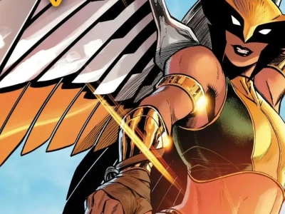 Isabela Merced jako Hawkgirl w pełnej krasie. Jest też szczęśliwy Superman z dzieckiem w ramionach