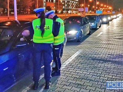 Policjanci zapobiegli nielegalnym wyścigom. Mandaty na 40 tys. zł