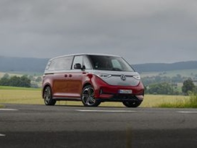 Pierwsza jazda: długim Volkswagenem ID. Buzzem w mocnej wersji GTX – to już kompletny minivan