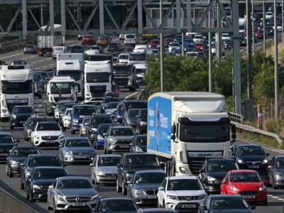 Wielka Brytania ma nowy rząd. Zakaz samochodów spalinowych już za 6 lat