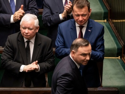 To w końcu kim jest Orbán dla PiS? Po tych słowach Kaczyński może być wściekły na Dudę