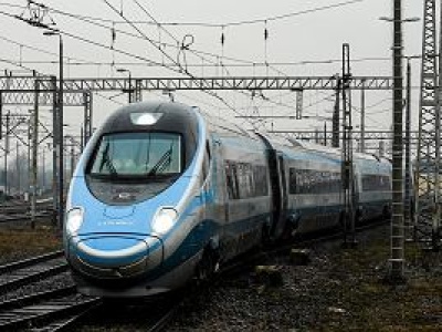 Na warszawski dworzec wjechało 400-metrowe Pendolino. Był ważny powód