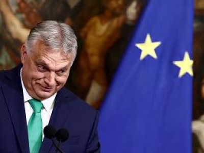 Orban podpadł unijnym oficjelom. Pod uwagę brany jest bezprecedensowy scenariusz. Polska może skorzystać