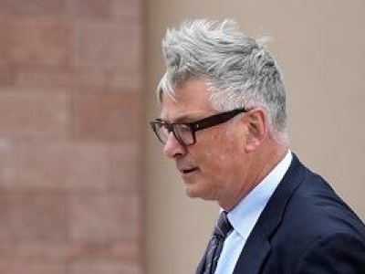 Alec Baldwin stanął przed sądem. Ruszył proces w sprawie śmierci na planie 