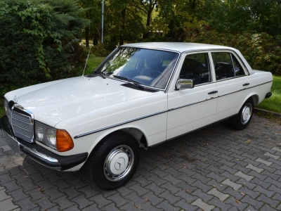 Mercedes 200D W123 1980 – 85000 PLN – Częstochowa