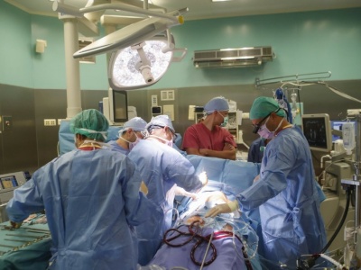 Chirurdzy wraz z NFZ policzą koszty operacji. Minister zdrowia odpowiada na protest