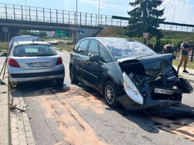 Seniorka celowo zderzyła się czołowo z kierowcą citroena. Teraz badają ją psychiatrzy