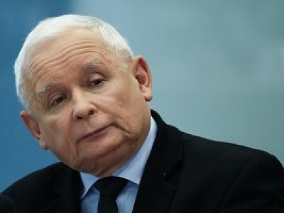 Jarosław Kaczyński w ogniu krytyki. Powinien ustąpić? Polacy zdecydowali [SONDAŻ]