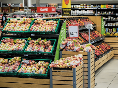 Drożyzna polskiego lata. Na te produkty stać niewielu, inne staniały