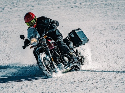 Royal Enfield Himalayan. Król śniegu