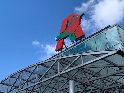 Auchan zyskuje, ale coś jest nie tak. Polacy 