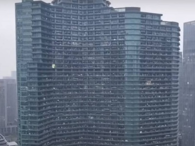 W chińskim budynku mieszka tyle osób, co w Mrągowie. Część pokoi nie ma okien