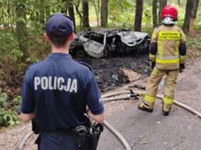 Zwęglone zwłoki w samochodzie. Apel policji o kontakt