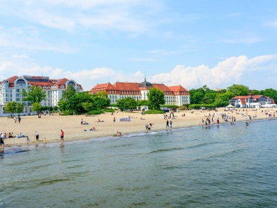 Zakaz kąpieli na popularnych plażach. Bakterie coli, sinice i nieprzyjemny zapach