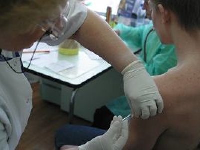 Główny Inspektor Sanitarny chce zaostrzyć kary za brak szczepień. PESEL i adres zamieszkania trafi do baz danych